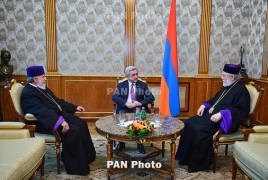 Президент Армении обсудил с Гарегином II и Арамом I ситуацию в Карабахе