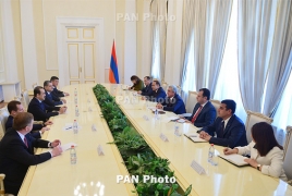 President meets with EEU premiers ahead of Yerevan session