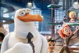 Birds on a covert mission to deliver a baby in “Storks” trailer
