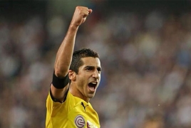 Manchester United “to offer 4-5-year contract to Henrikh Mkhitaryan”