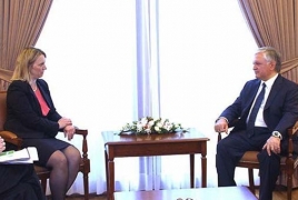 Налбандян и Бринк отметили важность реализации договоренностей по карабахскому урегулированию