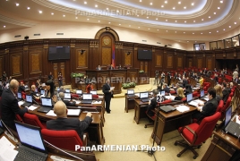 Парламент РА принял поправки в Избирательный кодекс