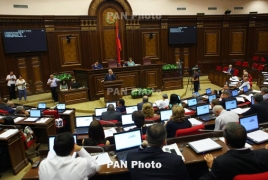 Парламент Армении в окончательном чтении принял поправки в Избирательный кодекс