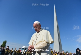 Папа Римский выразил благодарность Богу и всему армянскому народу за свой визит в Армению