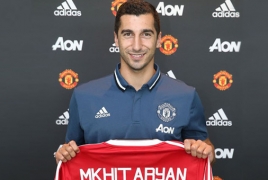 Manchester United: Henrikh Mkhitaryan is Red