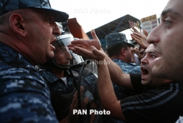 По делу о беспорядках возле захваченного здания ППС в Ереване арестованы 6 человек