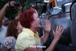 HRW: Армянская полиция слишком жестко обошлась с демонстрантами