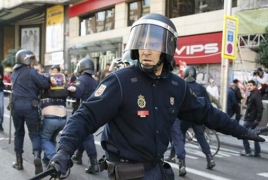 В Испании неизвестный открыл стрельбу в торговом центре: 2 человека тяжело ранены