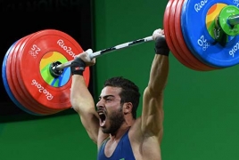 Иранский тяжелоатлет завоевал золото с мировым рекордом на Играх в Рио