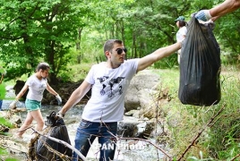 Сотрудники компаний «Кока-Кола Хелленик Армения» и «Арт Ланч» очистили реку Далар и ее набережную