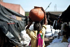Эксперты признали воду в Индии и Пакистане опасной для жизни человека