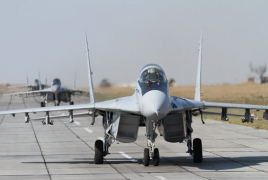 Летчики российской авиабазы в Армении проводят летно-тактические учения