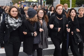 Polish women go on strike against abortion ban