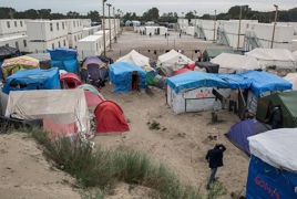 Госсовет Франции вынес решение о закрытии кафе и магазинов в лагере мигрантов