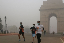 Face masks run out as Dehli residents panic over skyrocketing pollution