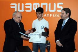 Armenian 9th grader receives Universal Postal Union certificate