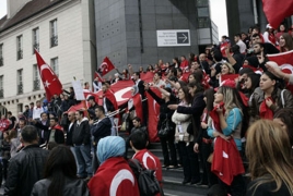 В Кельне 10 тысяч курдов и алевитов вышли на акцию против политики Эрдогана