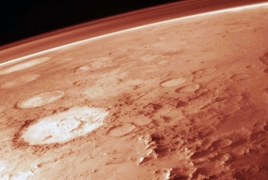 Ученые обнаружили огромное море из замороженной воды на Марсе