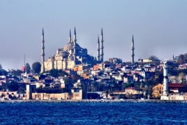 Число посетивших Турцию туристов за год снизилось на 31%