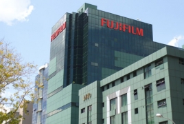 Fujifilm X-A10 is cheapest X-series mirrorless camera yet