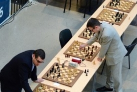 Մովսիսյանն ու  Նավարան շախմատ են խաղացել միանգամից 12 խաղատախտակի վրա. Աշխարհի ռեկորդ է