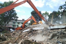 Число жертв землетрясения на Суматре достигло 99 человек