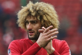 Manchester United trigger Fellaini contract extention