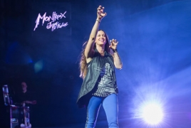 Alanis Morissette manager admits to stealing $5 million