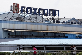 Foxconn mulls $7 bn investment to build factory in U.S.