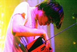 Jonny Greenwood rehearses “There Will Be Blood” score in 360° vid