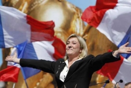 Опрос: Ле Пен вышла в фавориты первого тура выборов во Франции