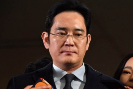 Суд в Сеуле выдал ордер на арест главы Samsung Group за взяточничество