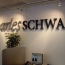 Charles Schwab launches human-robo financial advice