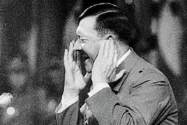 Альбом с личными фотографиями Гитлера продали на аукционе за $41 тысяч