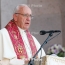 Pope warns youth against 'false' reality of social media