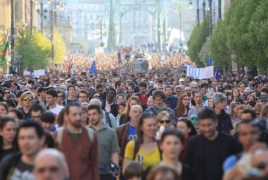 Thousands rally in Hungary in support of Soros-founded university