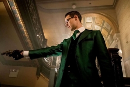 Edward Nygma embraces his inner Riddler in “Gotham” season 3 pics