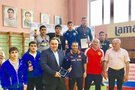 Армянские борцы завоевали золото, серебро и бронзу на международном турнире в Белоруссии