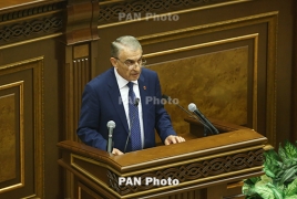 Спикер парламента РА призвал азербайджанского коллегу содействовать мирному урегулированию в Карабахе