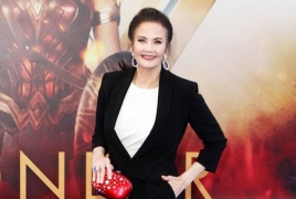 Lynda Carter confirms talks to join next 'Wonder Woman' movie