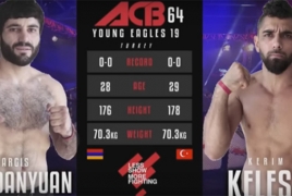 Армянский боец смешанного стиля победил турка на турнире в Анталье