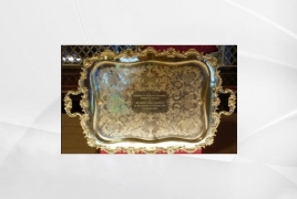 Gold tray made by Armenian jeweler on display at Buckingham Palace