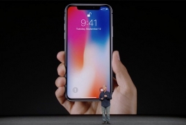 Apple представила iPhone X с безрамочным экраном