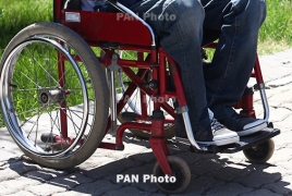 Ученые поставили на ноги парализованного мужчину с помощью электричества