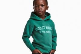 Семья темнокожего мальчика из рекламы H&M переехала из-за угроз