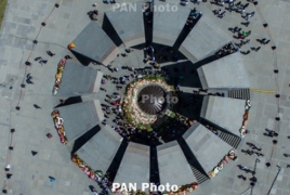 Lebanese president visits Genocide memorial in Armenia