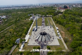 Russian senator honors memory of Armenian Genocide victims