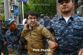 В Ереване полиция подвергла приводу 93 демонстрантов