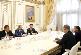 Пашинян обсудил с главой компании «Армения» перспективы развития авиации РА