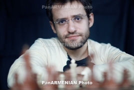 Aronian beats Caruana in Speed Chess Championship R1